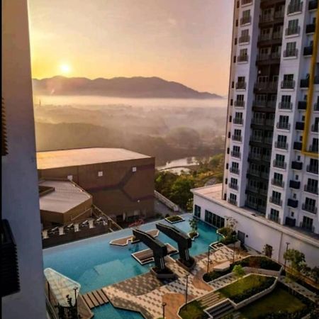 Mesahill Nilai 2 Room Condo - Fast Wifi, Amazing Pool & Tv 外观 照片
