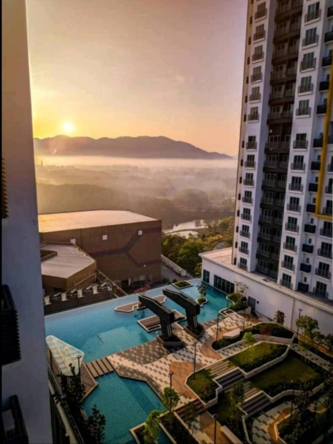 Mesahill Nilai 2 Room Condo - Fast Wifi, Amazing Pool & Tv 外观 照片