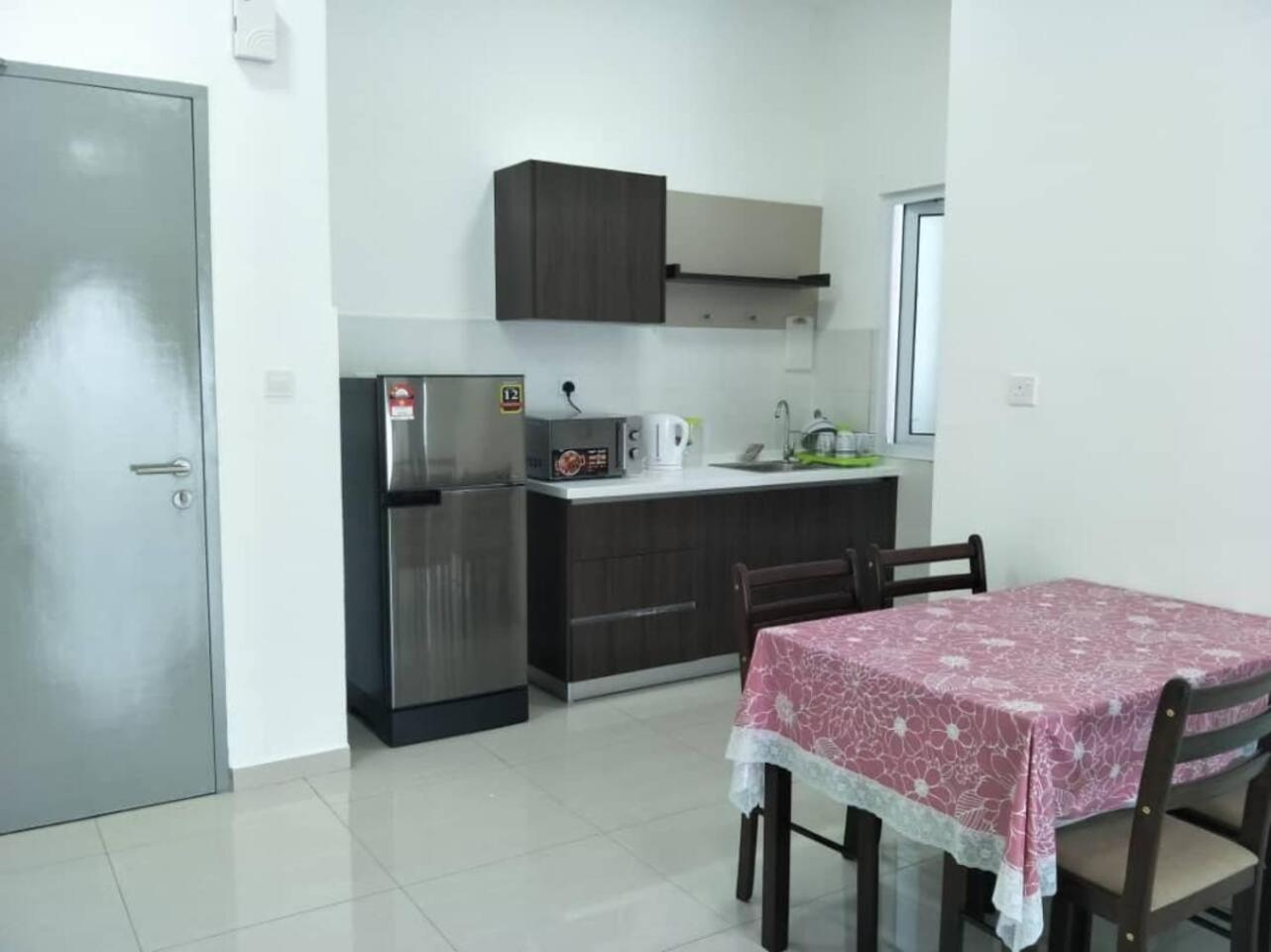 Mesahill Nilai 2 Room Condo - Fast Wifi, Amazing Pool & Tv 外观 照片