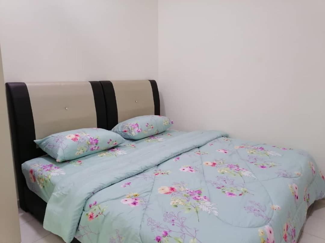 Mesahill Nilai 2 Room Condo - Fast Wifi, Amazing Pool & Tv 外观 照片