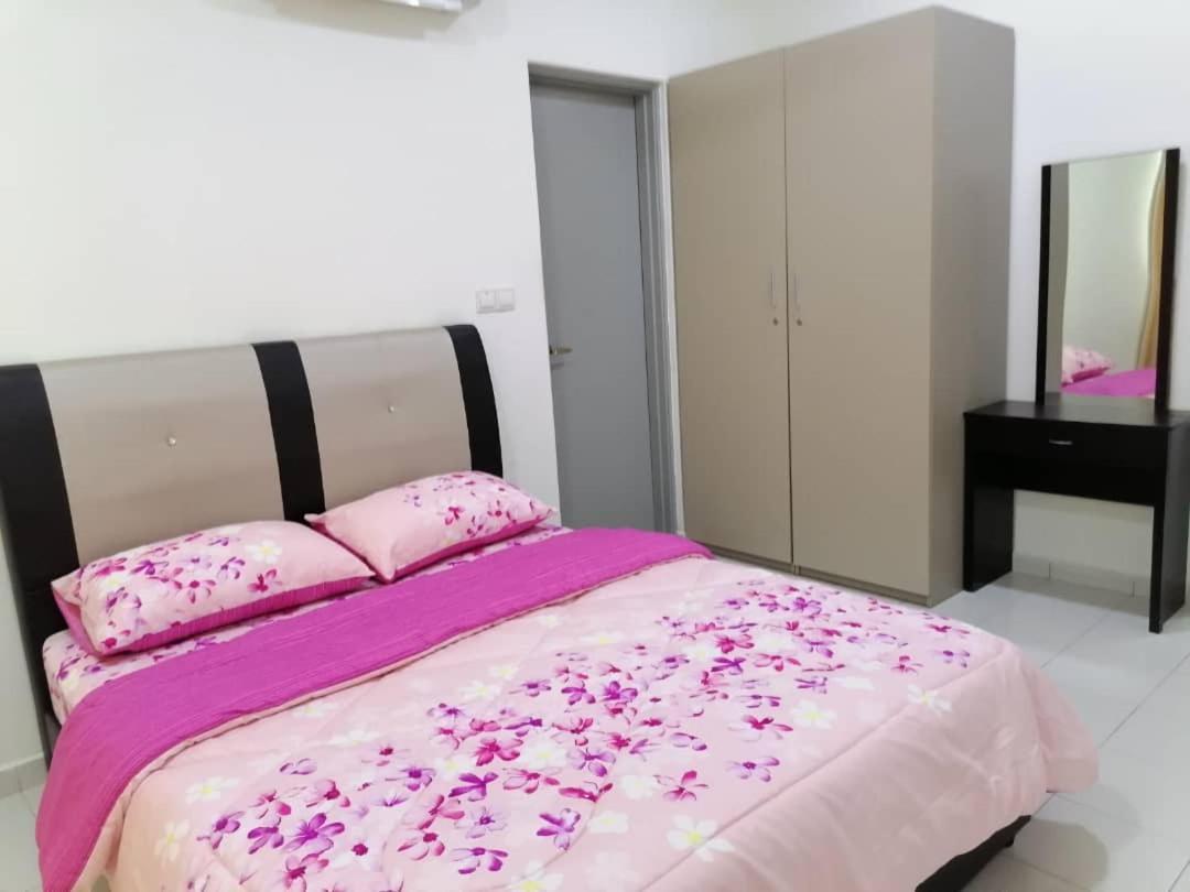 Mesahill Nilai 2 Room Condo - Fast Wifi, Amazing Pool & Tv 外观 照片