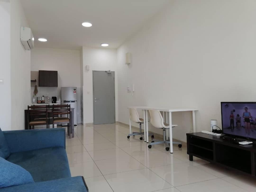 Mesahill Nilai 2 Room Condo - Fast Wifi, Amazing Pool & Tv 外观 照片