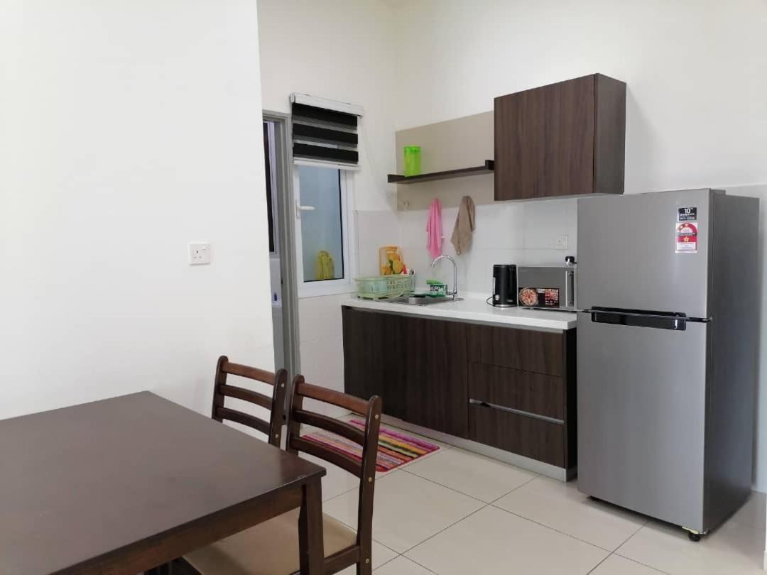 Mesahill Nilai 2 Room Condo - Fast Wifi, Amazing Pool & Tv 外观 照片