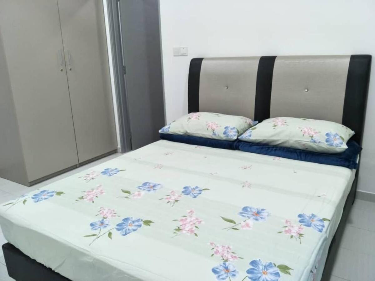 Mesahill Nilai 2 Room Condo - Fast Wifi, Amazing Pool & Tv 外观 照片